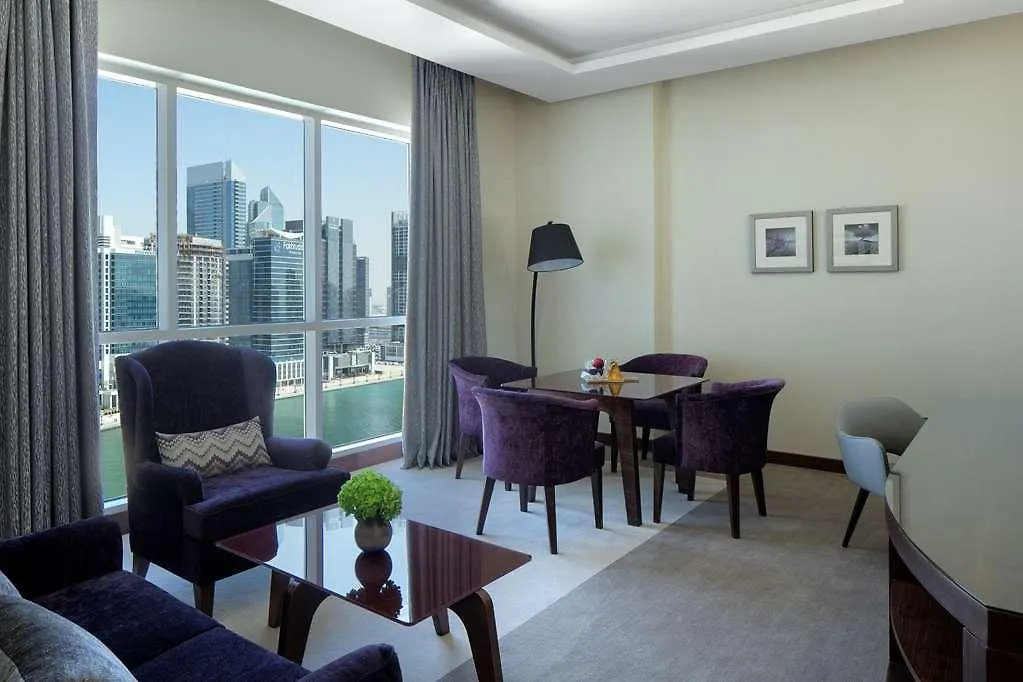 Radisson Blu Hotel. Dubai Waterfront