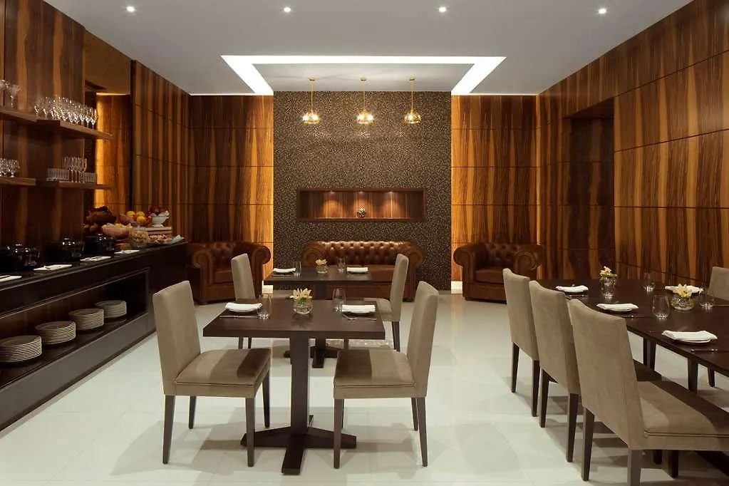Radisson Blu Hotel. Dubai Waterfront
