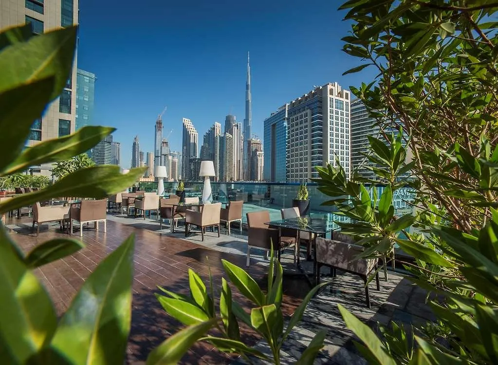 Radisson Blu Hotel. Dubai Waterfront Hotel