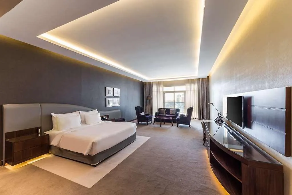 Radisson Blu Hotel. Dubai Waterfront 0*,